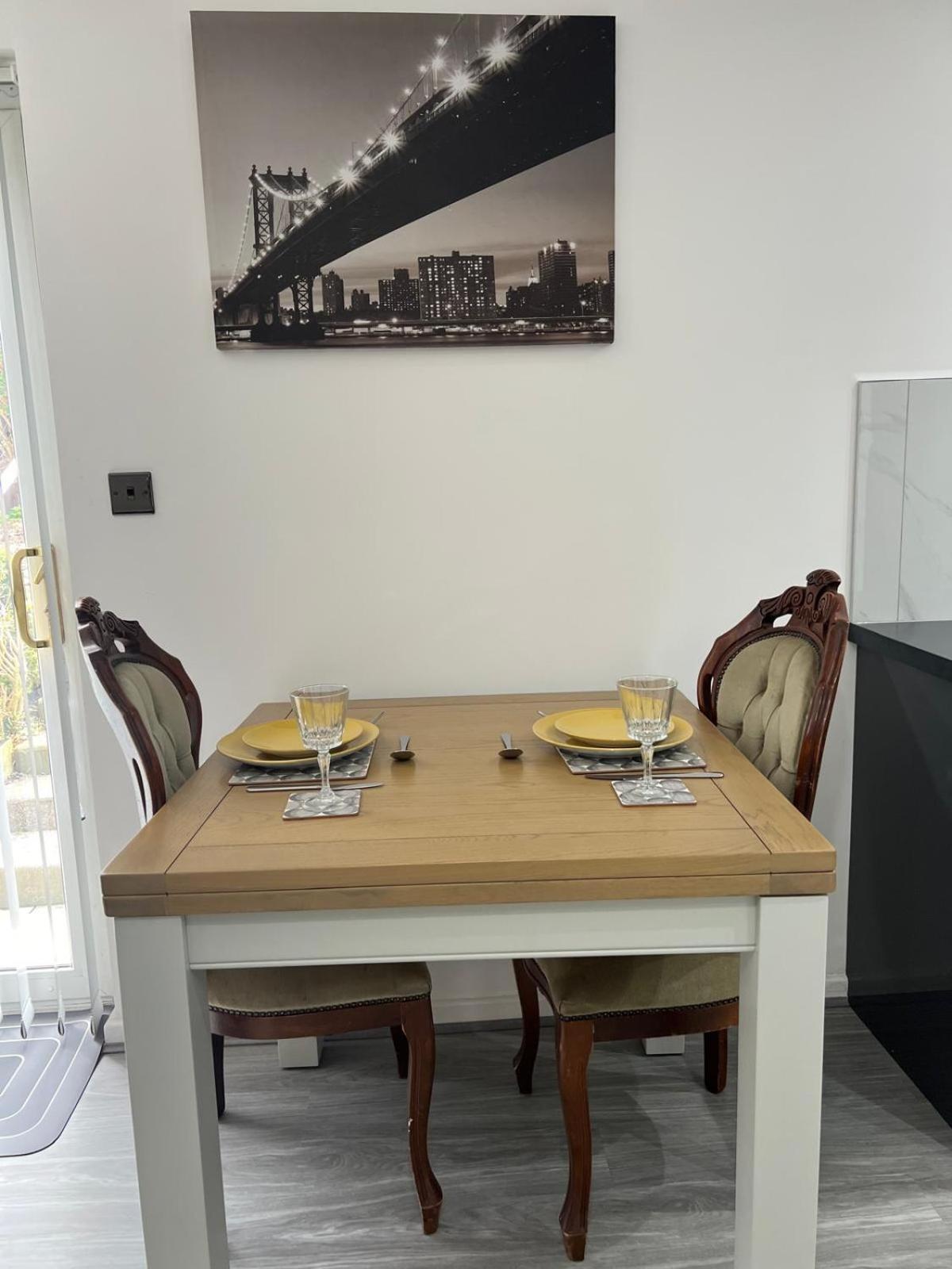 Beautiful Maisonette Leeds  Bagian luar foto